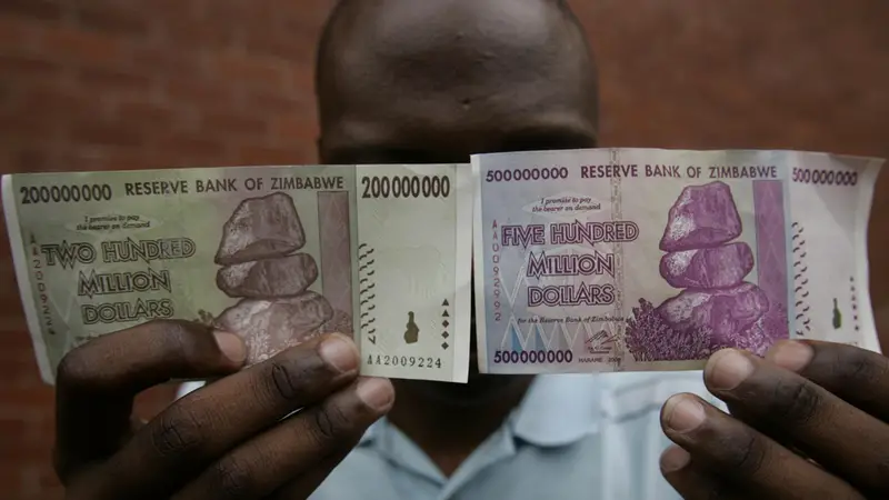 In late 2016, the government introduced ‘bond notes’, a kind of bearer cheque designed to address a chronic shortage of physical US dollars in the country. (Reuters/Philimon Bulawayo)