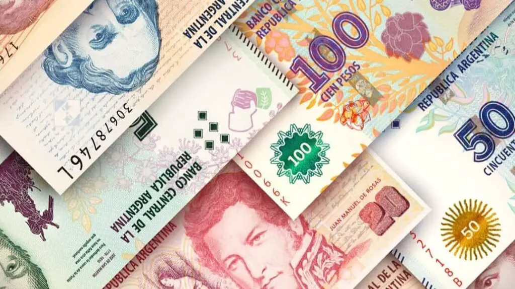 Pesos Argentinos a Dolar cambio de moneda