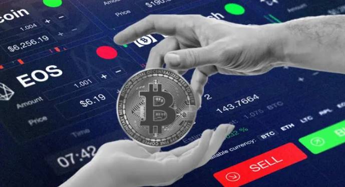 Bitcoin retenido en intercambios cae
